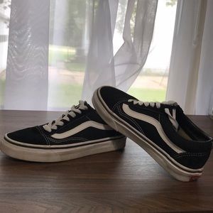 Black low top vans